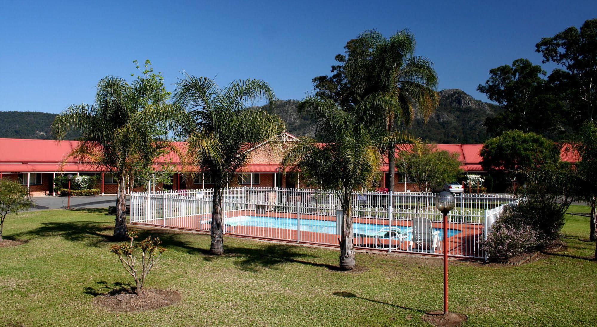 Gloucester Country Lodge Motel Exterior foto
