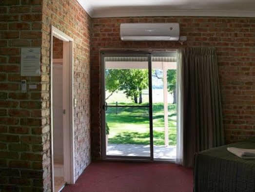 Gloucester Country Lodge Motel Exterior foto